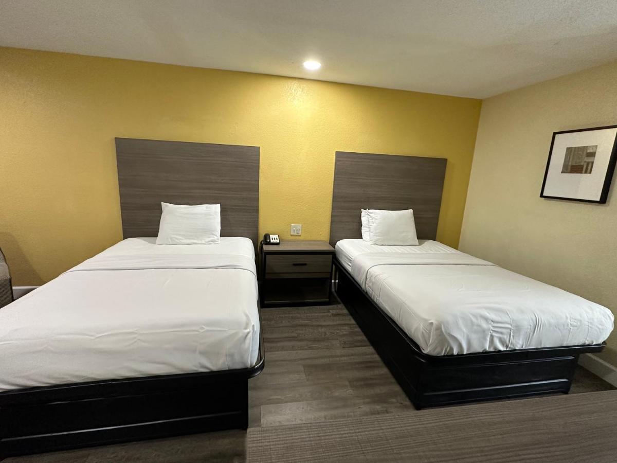 Rodeway Inn & Suites Hwy 290 Nw Houston Eksteriør bilde