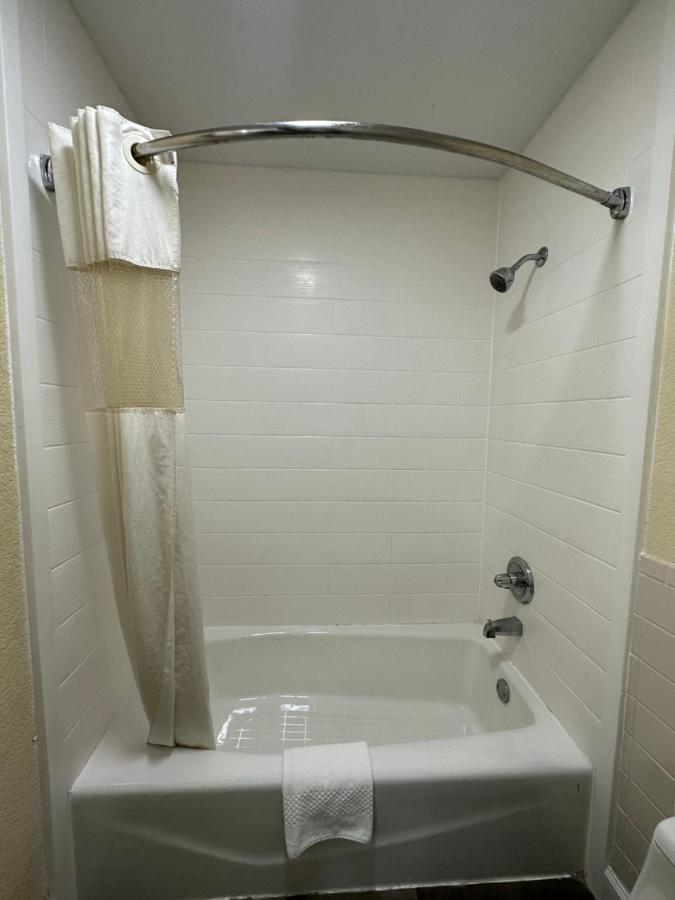 Rodeway Inn & Suites Hwy 290 Nw Houston Eksteriør bilde